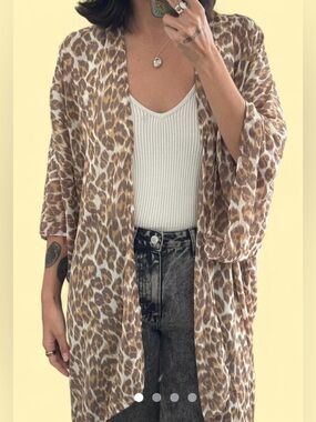 Aerie leopard print semi sheer kimono shrug